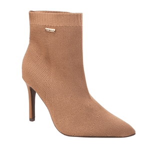 Bota Con Textura Taco Fino Marron Mujer Bebece