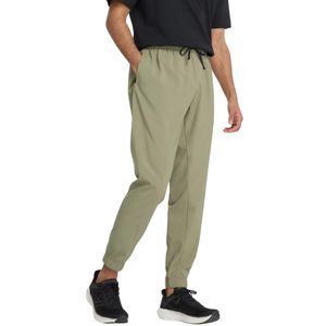 Jogger Con Secado Rápido Essentials Woven Verde Hombre New Balance