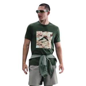 Remera Manga Corta Tee Trail Energy Verde Oscuro Hombre Nike