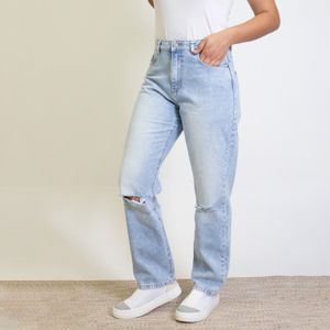 Jeans tiro alto calce mom c/rotura tiare
