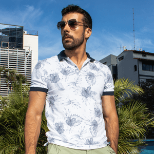 Remera blanca flores polo connection