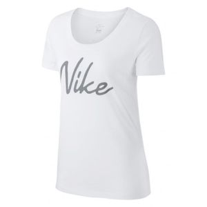 Remera tee scoop logo xdye nike