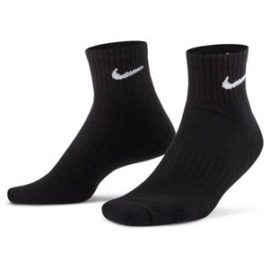 Media *3 negra nike