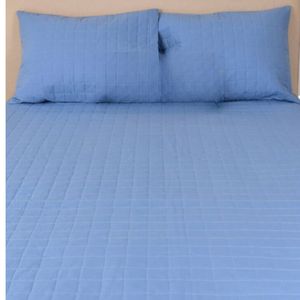 Cubrecama. 250x240 . C/2 Fundas Pilar