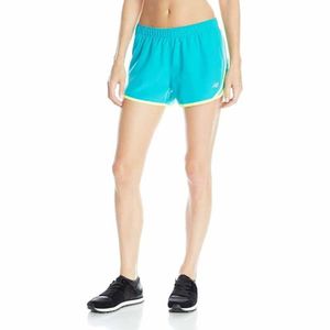 Short T Fem New Balance
