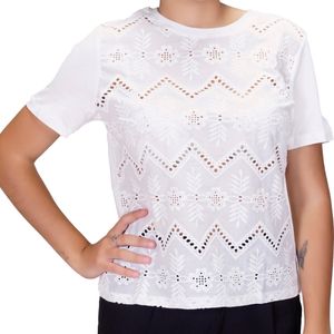 Remera Mc Marfil De Broderi Con Detalles Tiare