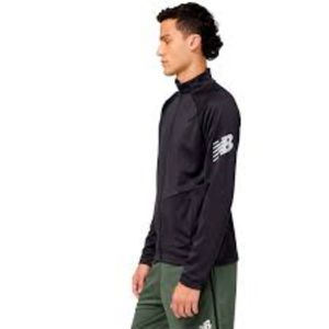 Campera negro tenacity grit track new balance