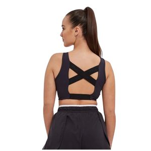 Top Negro. Performa Fila