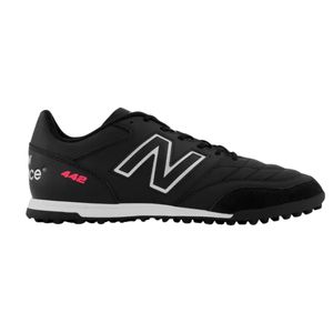 Botin negro todoterreno team turf  new balance