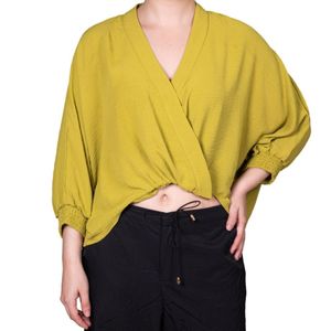 Blusa ml verde olivo para usar con calza tiare