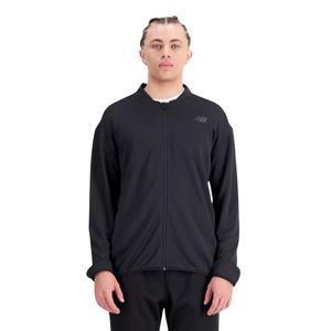 Campera negro. tenacity knit dry new balance