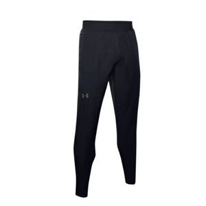 Pantalon negro. unstoppable tapered under armour