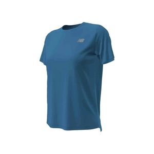 Remera  azul. essentials run dry new balance